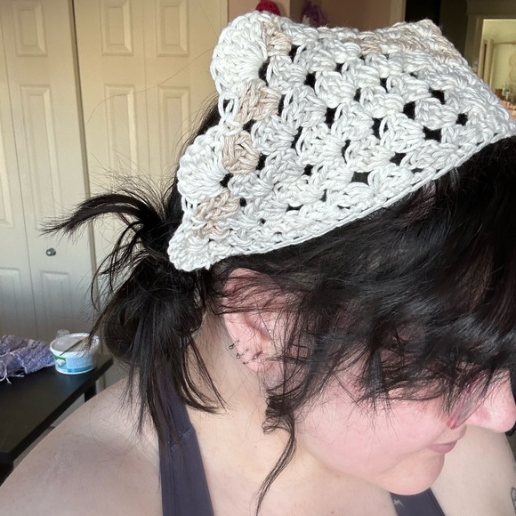Handmade crochet neutral bandana/ headscarf - Picture 5 of 6